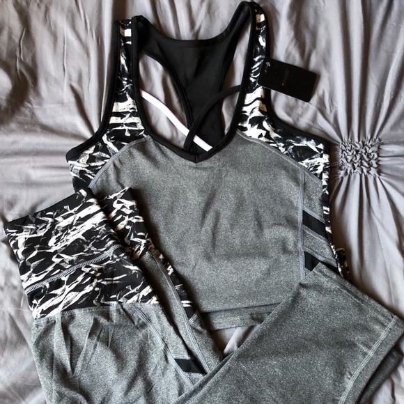 Tops - Work out clothes